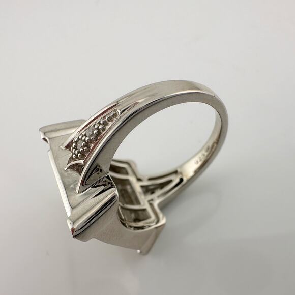 Elegant Princess Cut 1.00 Carat Diamond Ring - Size 7.25 - Picture 12 of 16